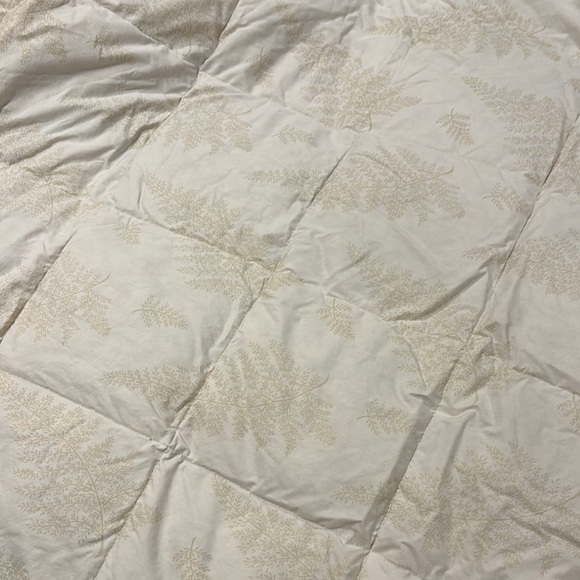 Pacific Coast Feather Co. King size Down Comforter - Picture 6 of 9